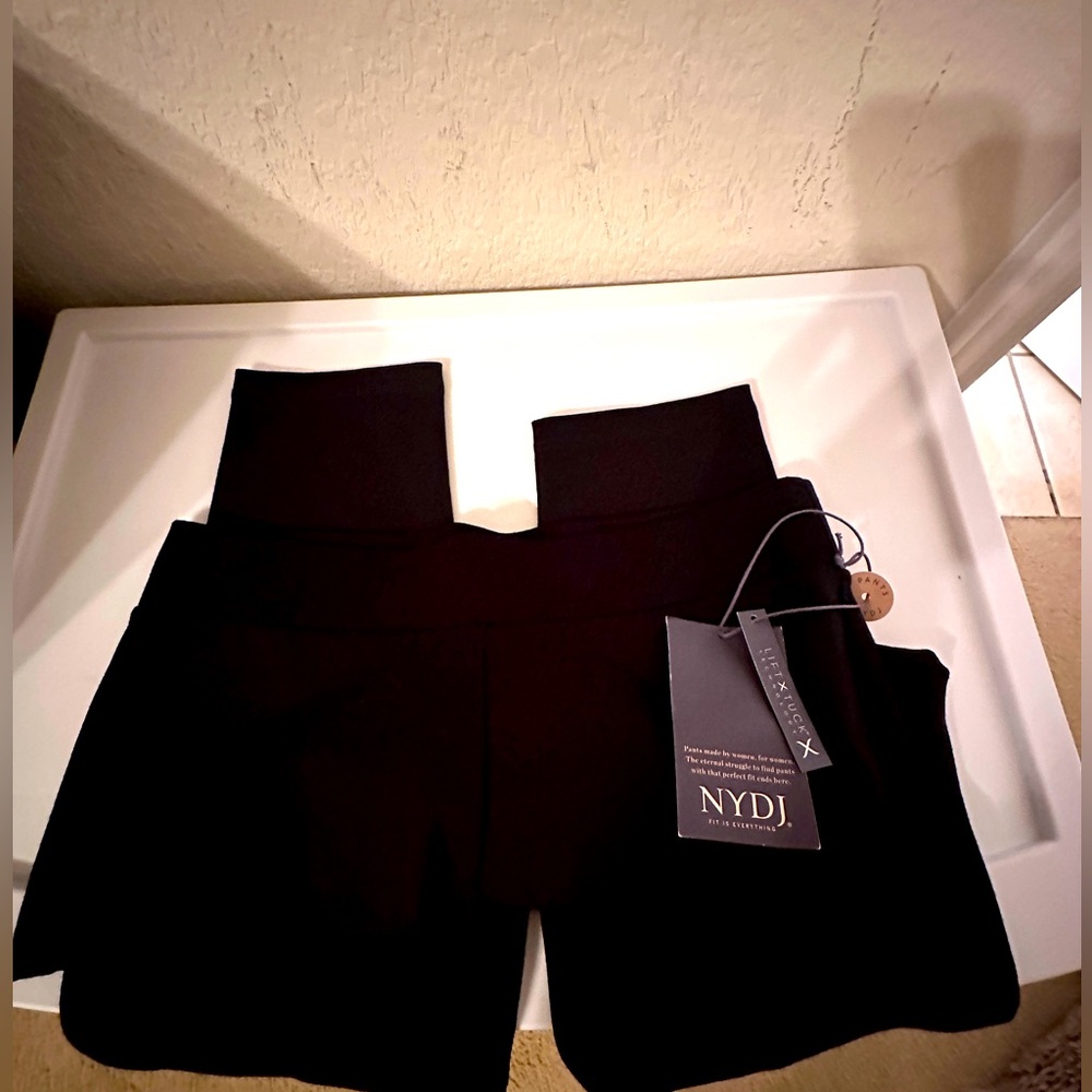 NYDJ Black Lift X Tuck Basic
Legging Pant NWT